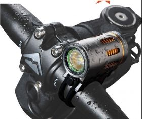 High-Tec LED Fahrradlampe CREE XM-L T6 mit 900lm inkl. 4800mAh Akkupack,Stirnband und Ladegerät Komplett-Set