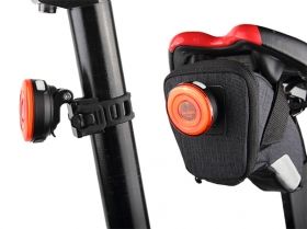 RAVEMEN CL05 USB rechargeable bike light 30lm with ambient light sensor