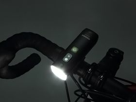 RAVEMEN LR1200 USB bike light 1200lm with smart functions